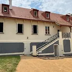 Zamek Bystrice Nad Uhlavou *