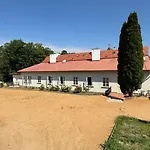 Zamek Bystrice Nad Uhlavou 아파트