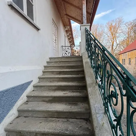 شقة Zamek Bystrice Nad Uhlavou كلاتوفي