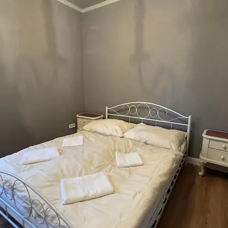 Zamek Bystrice Nad Uhlavou شقة