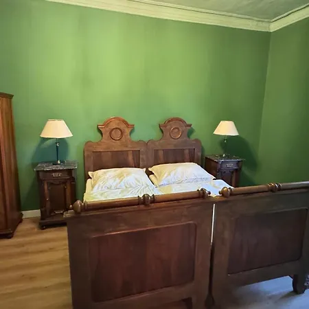 Zámek Bystřice Nad úhlavou *