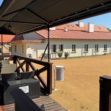 Zamek Bystrice Nad Uhlavou