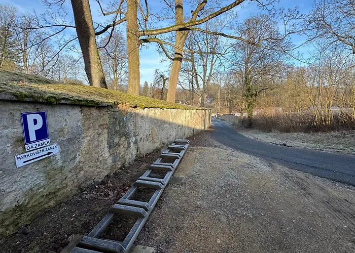 Zamek Bystrice Nad Uhlavou