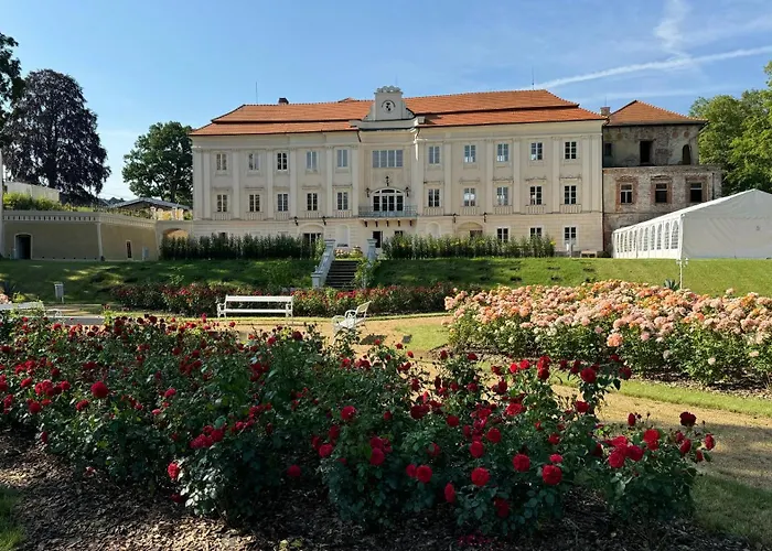 Zamek Bystrice Nad Uhlavou * كلاتوفي