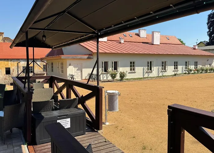 Zamek Bystrice Nad Uhlavou