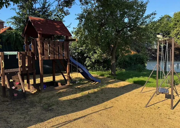 Zamek Bystrice Nad Uhlavou شقة كلاتوفي